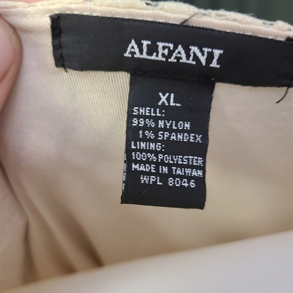 Alfani lacy blouse - Picture 3 of 4